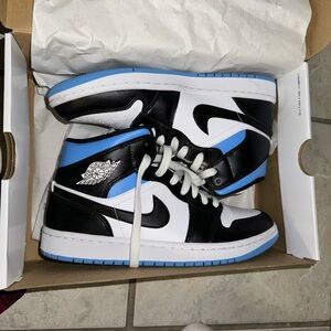 Nike air jordan Carolina blue